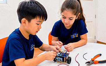 Alunos montam projeto de robótica